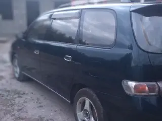 Toyota Gaia, 1999