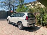 Toyota Land Cruiser Prado 2022 года за 28 200 000 тг. в Алматы – фото 4