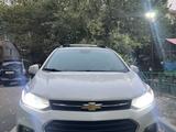 Chevrolet Tracker 2020 года за 6 199 999 тг. в Алматы – фото 2