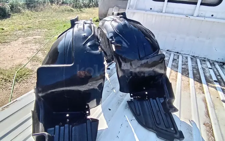 Подкрылки передние за 30 000 тг. в Алматы