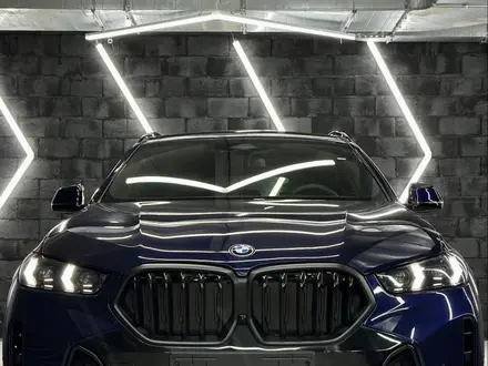 BMW X6 XDrive 40i 2025 года за 66 000 000 тг. в Алматы