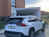 Toyota RAV4 2022 года за 17 000 000 тг. в Караганда – фото 4