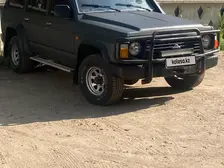 Nissan Patrol, 1995