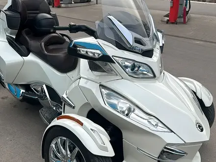 BRP  Can-Am Spyder 2015 года за 8 888 888 тг. в Астана