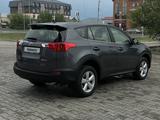 Toyota RAV4 2015 годаүшін8 800 000 тг. в Уральск – фото 5