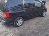 SEAT Alhambra 2002 года за 2 500 000 тг. в Уральск – фото 4