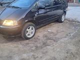 SEAT Alhambra 2002 года за 2 500 000 тг. в Уральск – фото 5