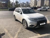 Mitsubishi Outlander 2019 годаfor9 300 000 тг. в Астана