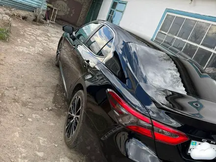 Toyota Camry 2017 года за 12 800 000 тг. в Семей – фото 9