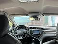 Toyota Camry 2017 года за 12 800 000 тг. в Семей – фото 8