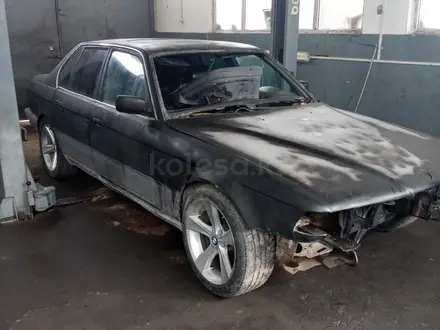 BMW 730 1989 года за 600 000 тг. в Тараз