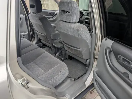 Honda CR-V 1998 года за 3 800 000 тг. в Алматы – фото 8