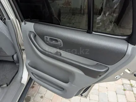 Honda CR-V 1998 года за 3 800 000 тг. в Алматы – фото 9