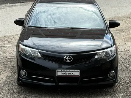 Toyota Camry 2014 года за 5 241 855 тг. в Актобе – фото 3