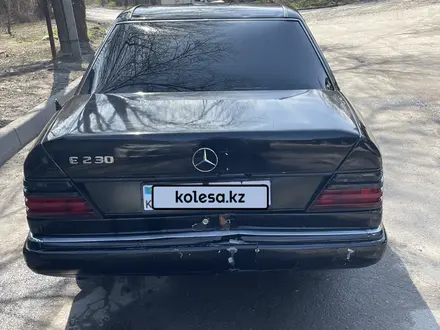 Mercedes-Benz E 230 1992 года за 1 400 000 тг. в Алматы – фото 4