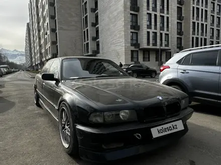 BMW 728 1996 года за 2 700 000 тг. в Алматы