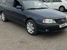 Toyota Avensis, 2000