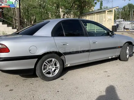 Opel Omega 1999 года за 1 550 000 тг. в Тараз – фото 2