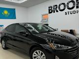 Hyundai Elantra 2019 годаfor5 980 000 тг. в Атырау – фото 4