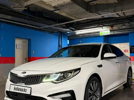 Kia K5 2018 года за 8 500 000 тг. в Алматы – фото 4
