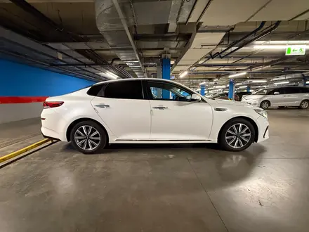 Kia K5 2018 года за 8 500 000 тг. в Алматы – фото 6