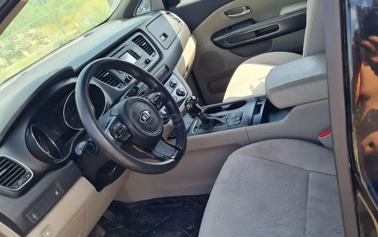 Kia Carnival 2015 года за 9 500 000 тг. в Астана