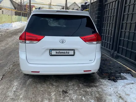 Toyota Sienna 2012 года за 11 000 000 тг. в Алматы – фото 2