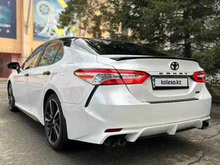 Toyota Camry 2019 года за 13 000 000 тг. в Алматы – фото 3