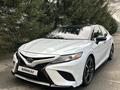 Toyota Camry 2019 года за 13 000 000 тг. в Алматы – фото 4