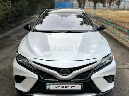 Toyota Camry 2019 года за 13 000 000 тг. в Алматы – фото 5