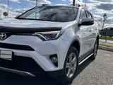 Toyota RAV4 2019 года за 13 900 000 тг. в Кокшетау