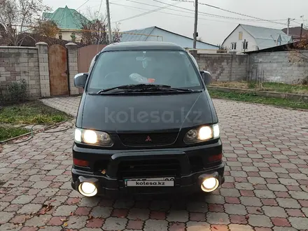 Mitsubishi Delica 2002 года за 7 000 000 тг. в Алматы