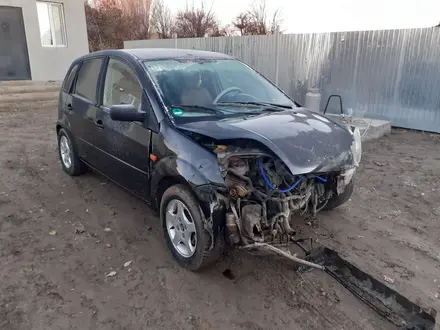 Ford Fiesta 2003 года за 600 000 тг. в Атырау