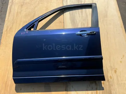 Дверь на Хонда CR-V 2001-2006 за 45 000 тг. в Алматы