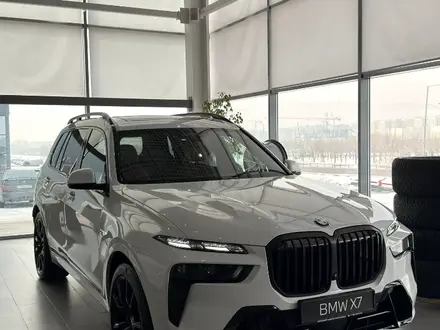 BMW X7 XDrive 40i 2025 года за 89 166 941 тг. в Караганда