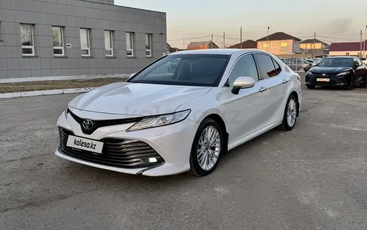 Toyota Camry 2019 года за 15 000 000 тг. в Павлодар