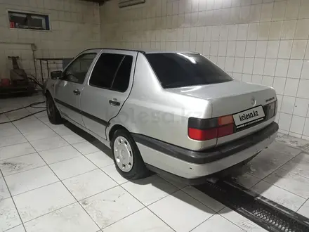 Volkswagen Vento 1993 года за 2 100 000 тг. в Уральск – фото 11