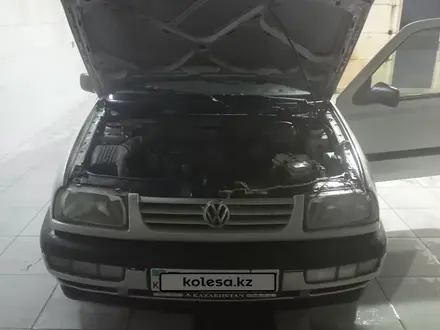 Volkswagen Vento 1993 года за 2 100 000 тг. в Уральск – фото 14
