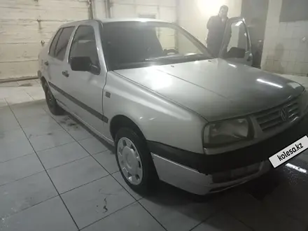 Volkswagen Vento 1993 года за 2 100 000 тг. в Уральск – фото 8