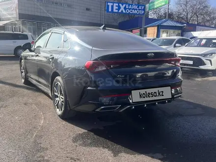 Kia K5 2021 года за 11 800 000 тг. в Алматы – фото 7