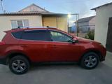 Toyota RAV4 2015 года за 7 500 000 тг. в Атырау