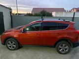 Toyota RAV4 2015 года за 7 500 000 тг. в Атырау – фото 3