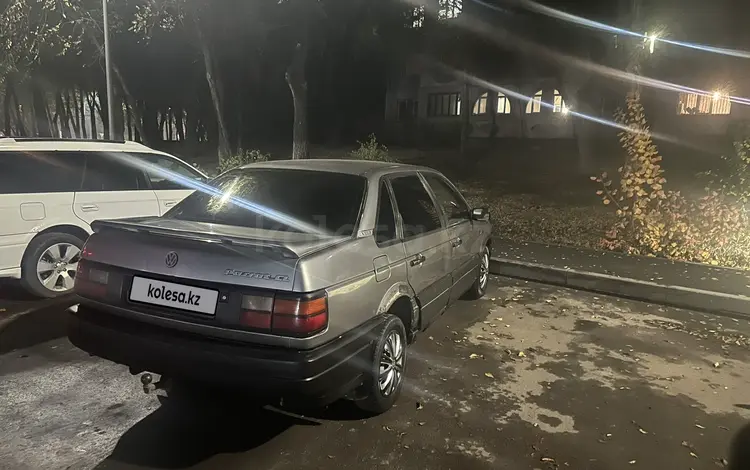 Volkswagen Passat 1990 года за 580 000 тг. в Алматы