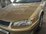 Toyota Camry 2000 года за 3 200 000 тг. в Шымкент – фото 3