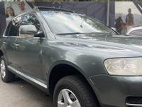 Volkswagen Touareg 2004 года за 4 200 000 тг. в Алматы