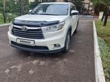 Toyota Highlander 2014 года за 16 000 000 тг. в Астана