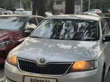 Skoda Rapid 2013 года за 3 650 000 тг. в Алматы
