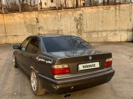 BMW 320 1992 года за 1 200 000 тг. в Алматы – фото 2