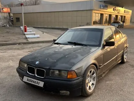 BMW 320 1992 года за 1 200 000 тг. в Алматы – фото 4