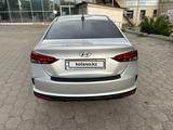 Hyundai Accent 2021 годаfor7 000 000 тг. в Караганда – фото 4